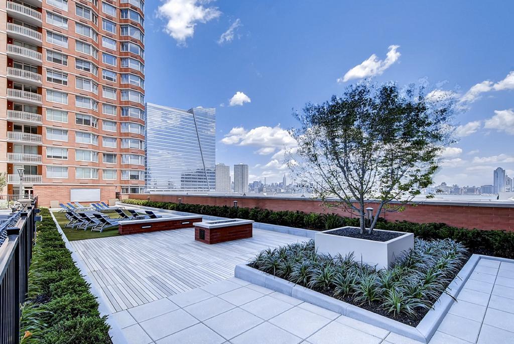 Global Luxury Suites At Newport Jersey City Exterior foto