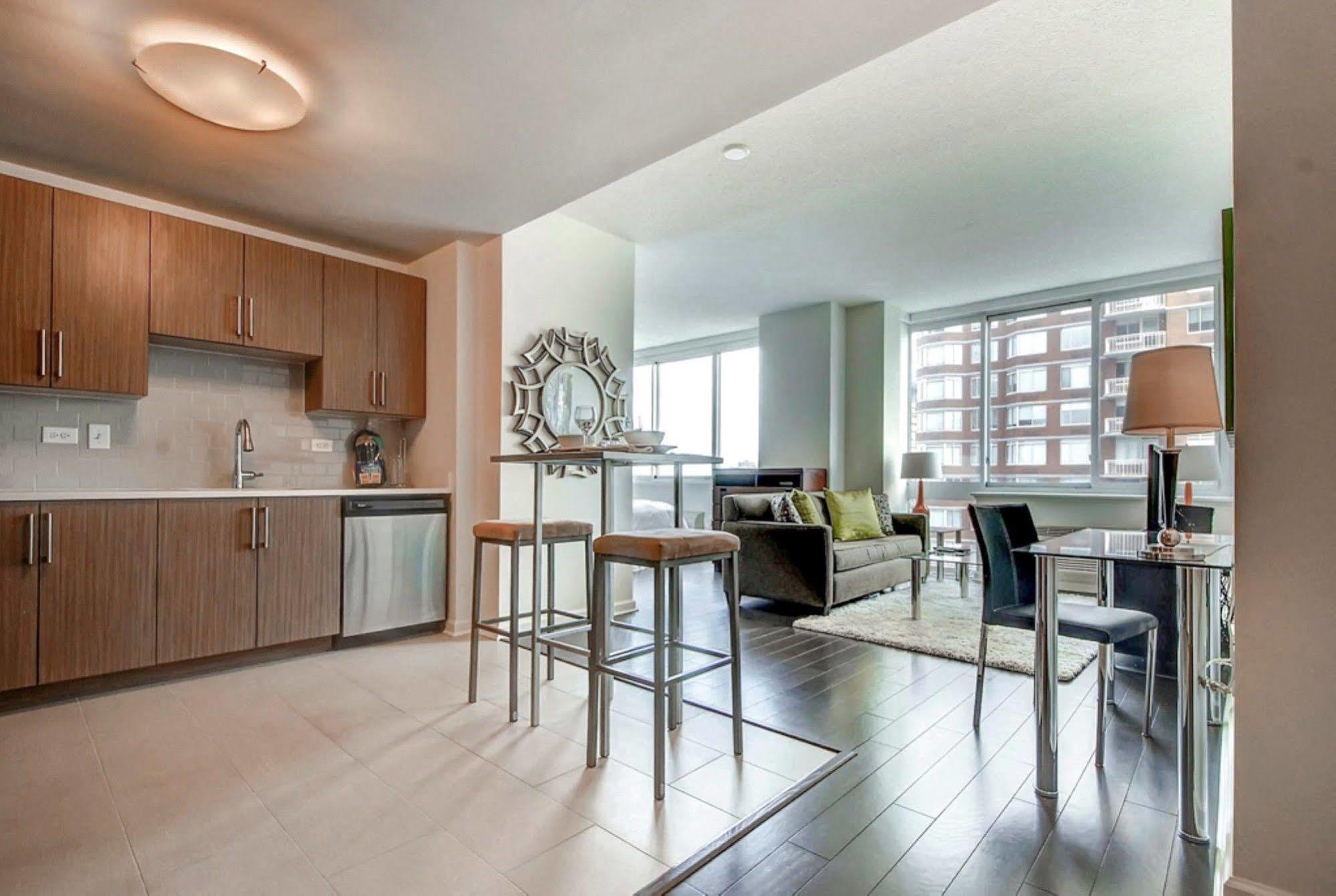 Global Luxury Suites At Newport Jersey City Exterior foto