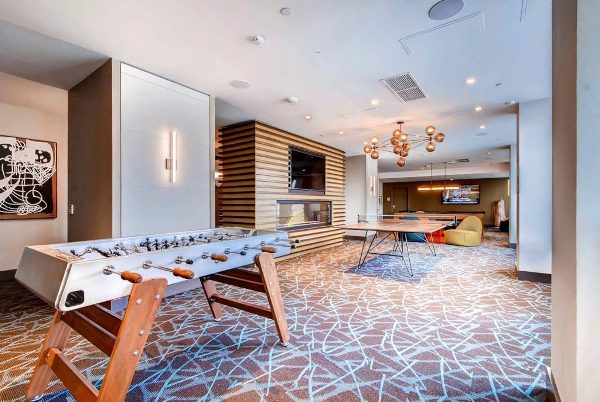 Global Luxury Suites At Newport Jersey City Exterior foto